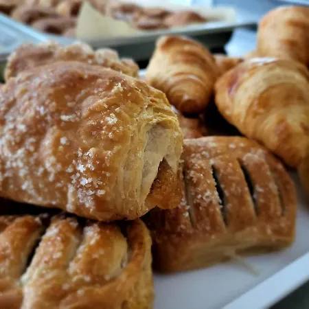 Cinzia מלון קאורלה